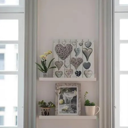 Apartment Contemporary In Center *